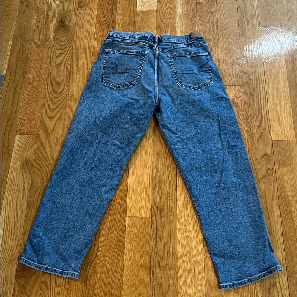 American Eagle high mid rise straight jeans - Picture 3 of 3